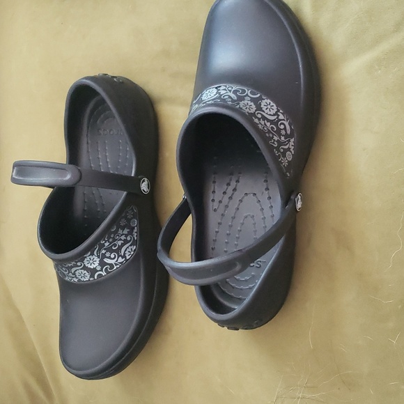 Crogs - Picture 4 of 5